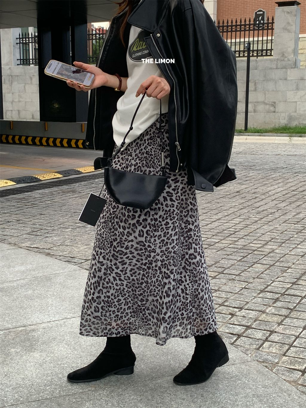 28089d1d9c56e43bb666e33160ea1320