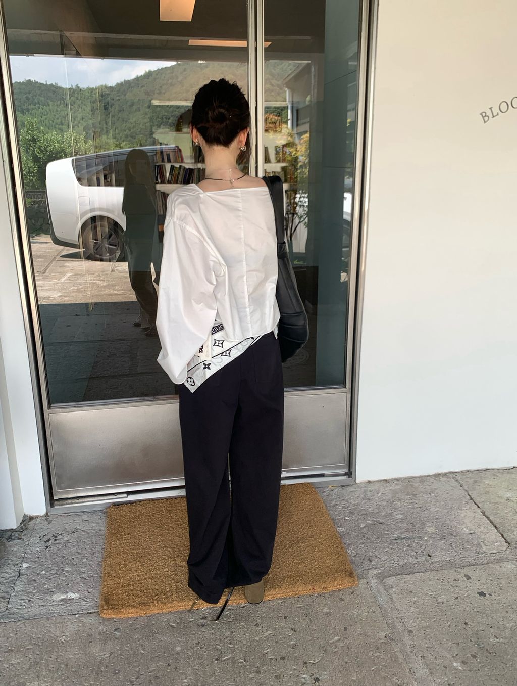 ce03c948a29556f07b15cc3f5d23f19e