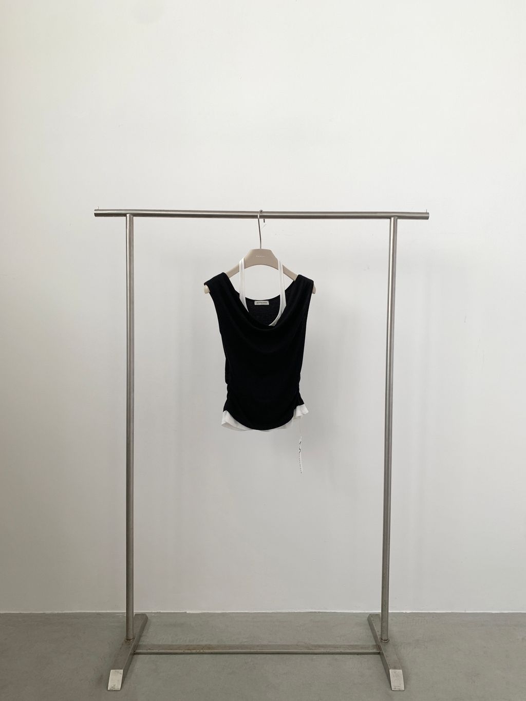 98b606c5376687432f8aee7ba304bd14