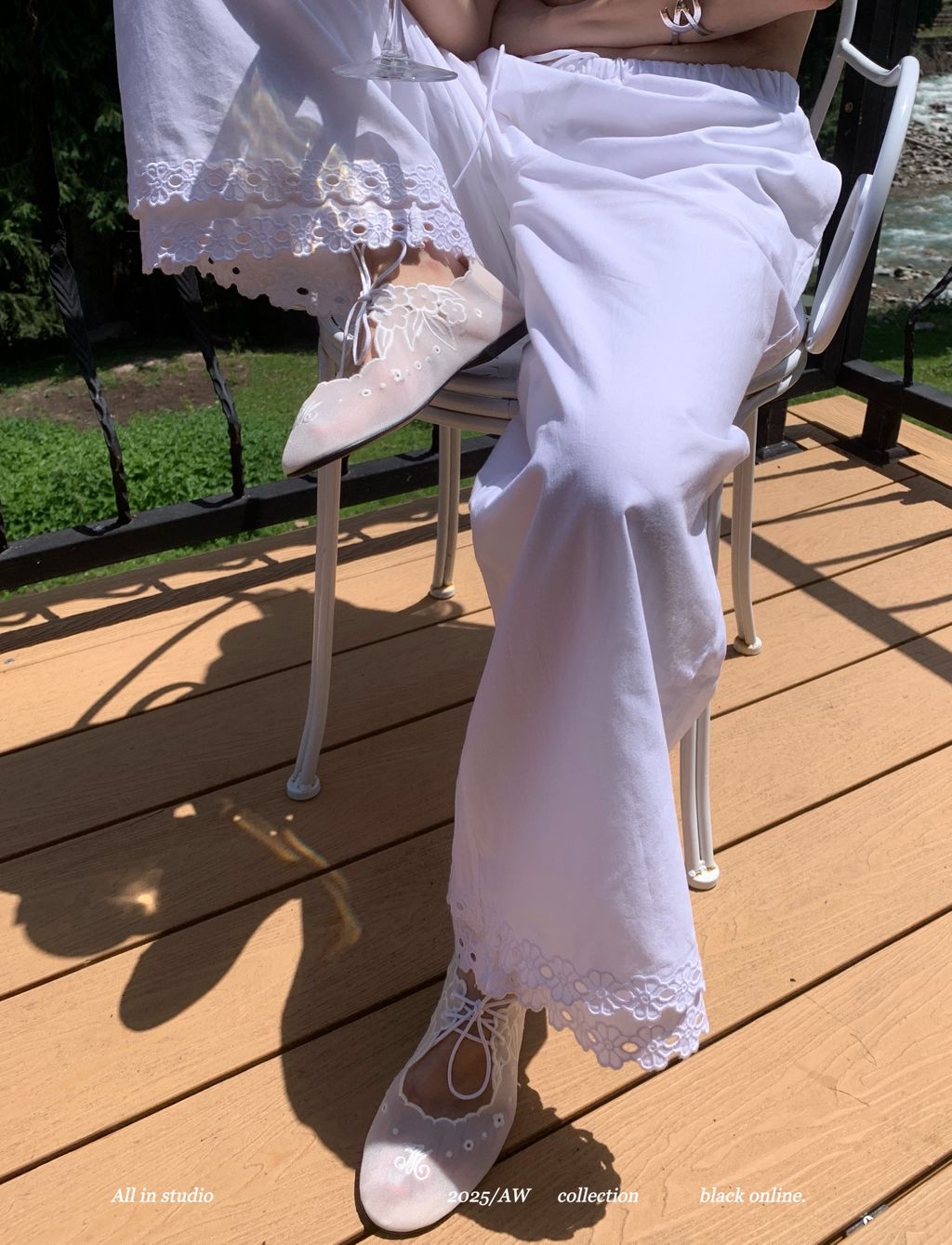 e8caaf8f8090bf73e53c13ef8258d943