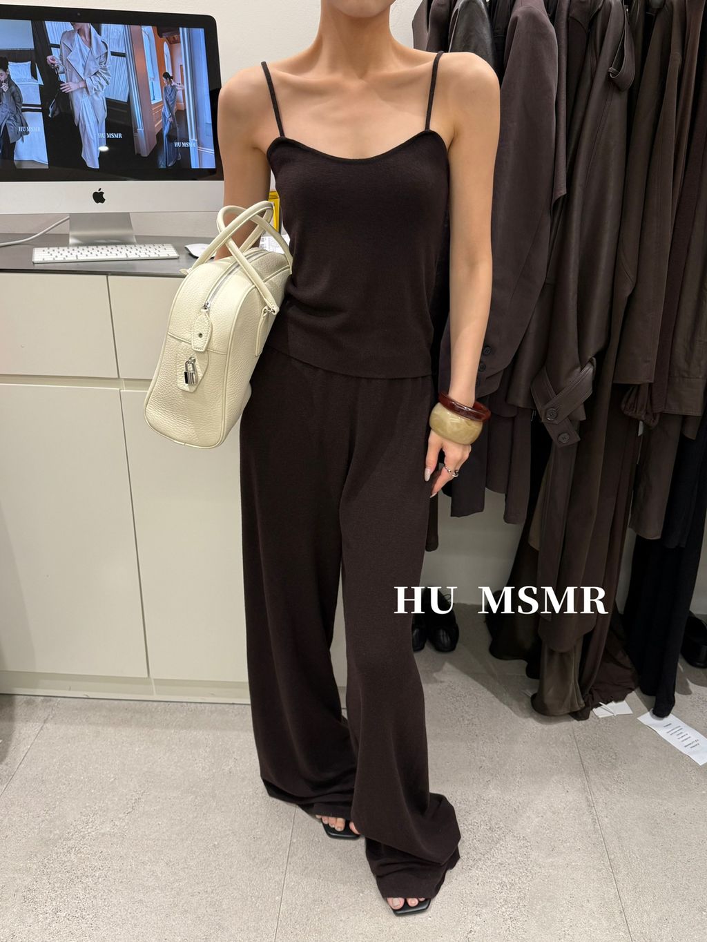 60521e2a79f620b3e145c318e1c36bf7