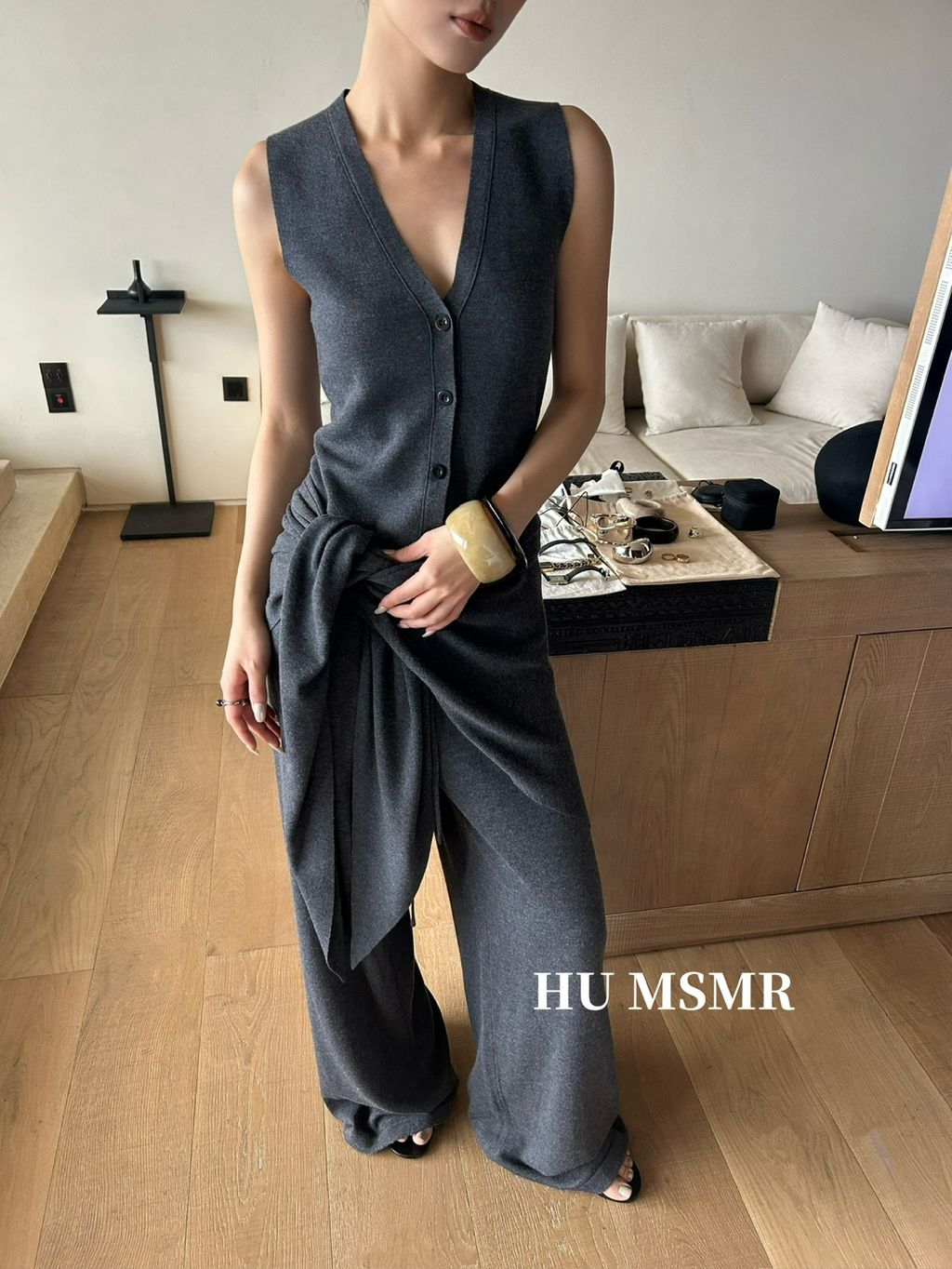 e49b8bf75bbf62a67ee1e782b2bb35c7