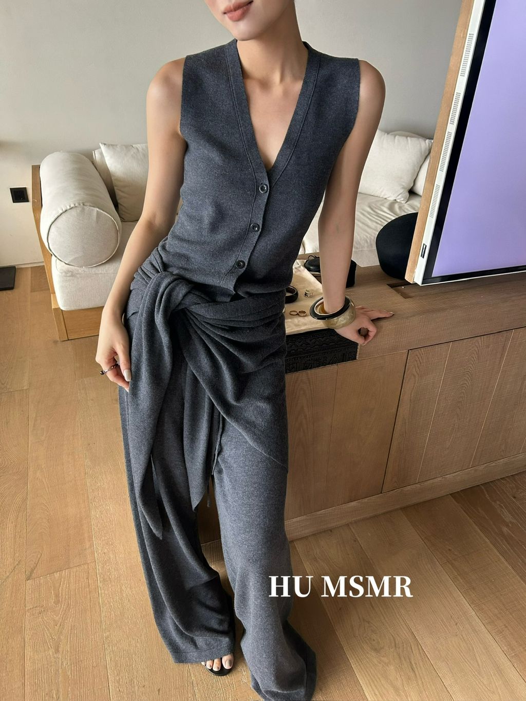 c8d55ee6714bc12b1f6b257d48dd192f