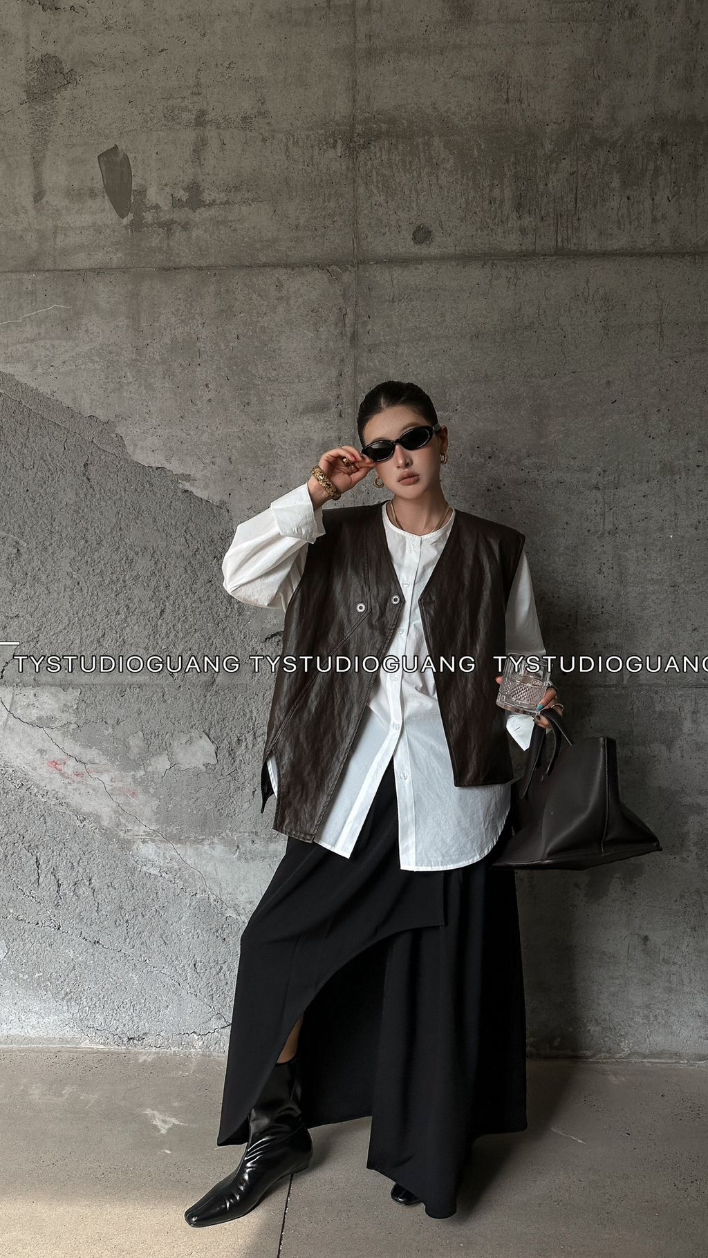 a6c82bdbe5f70572abb44b806a0c38e1