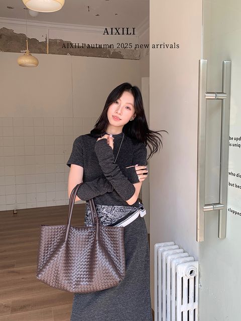 5e055b1b1610d2fb09cfdd92091fe4f2