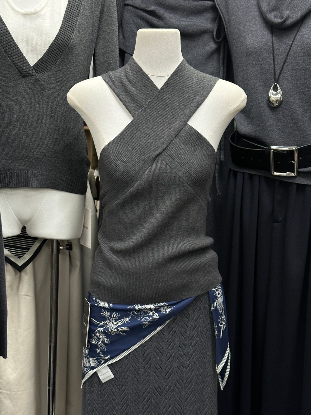 8c0a4b2d2b532a5b517f1f3c15cc233f