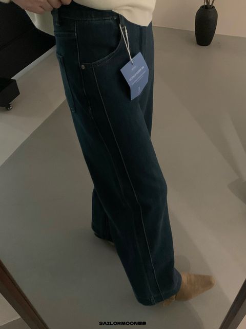 4910f0eaafa64224f819569b6c7d4b5a