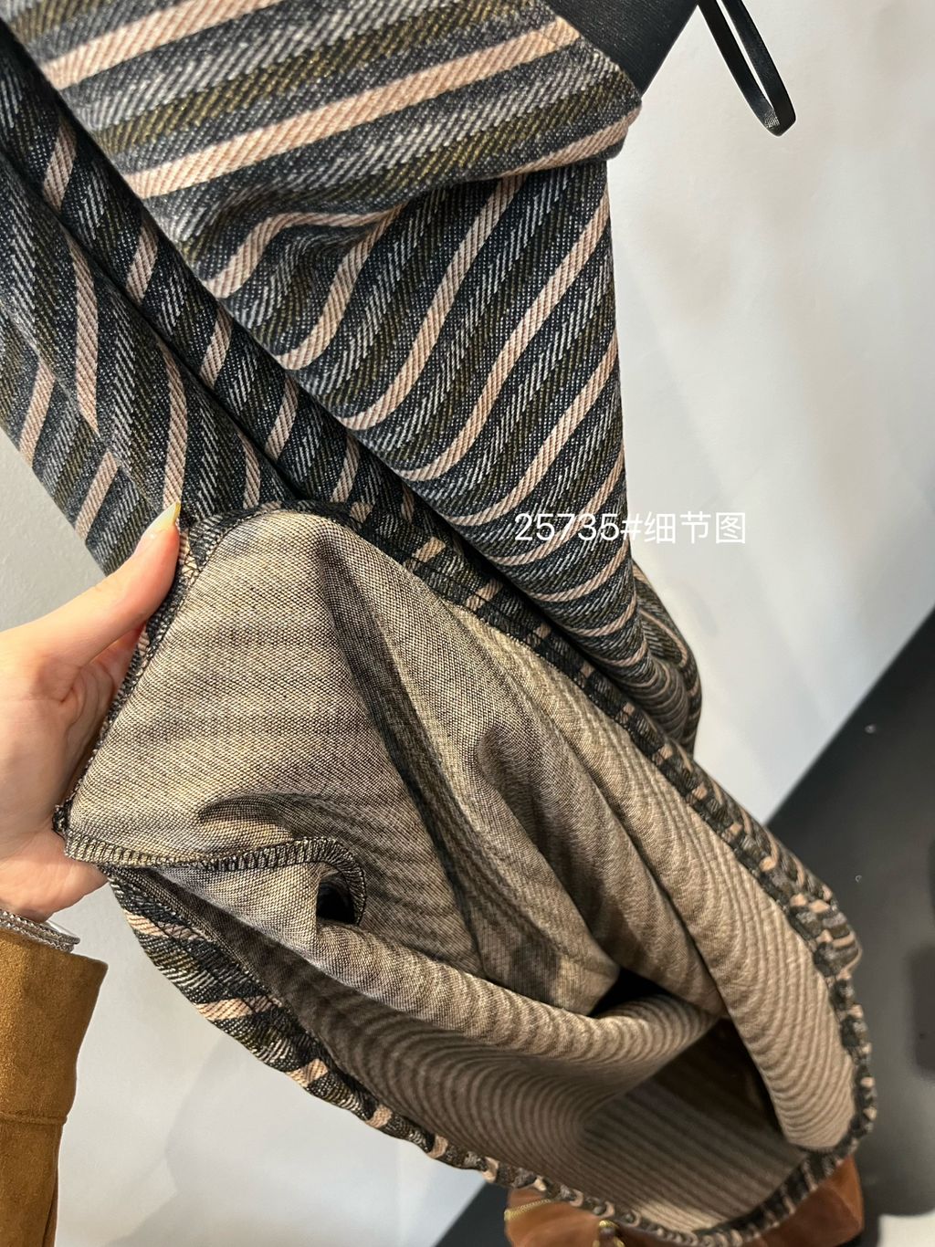 e84ccc13619e2aeeedeec92d41c79f7c