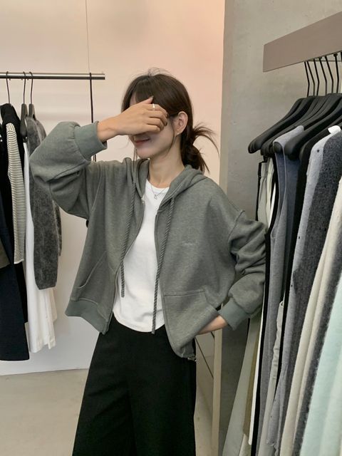 e123fec0aa3347960f2776d626689336