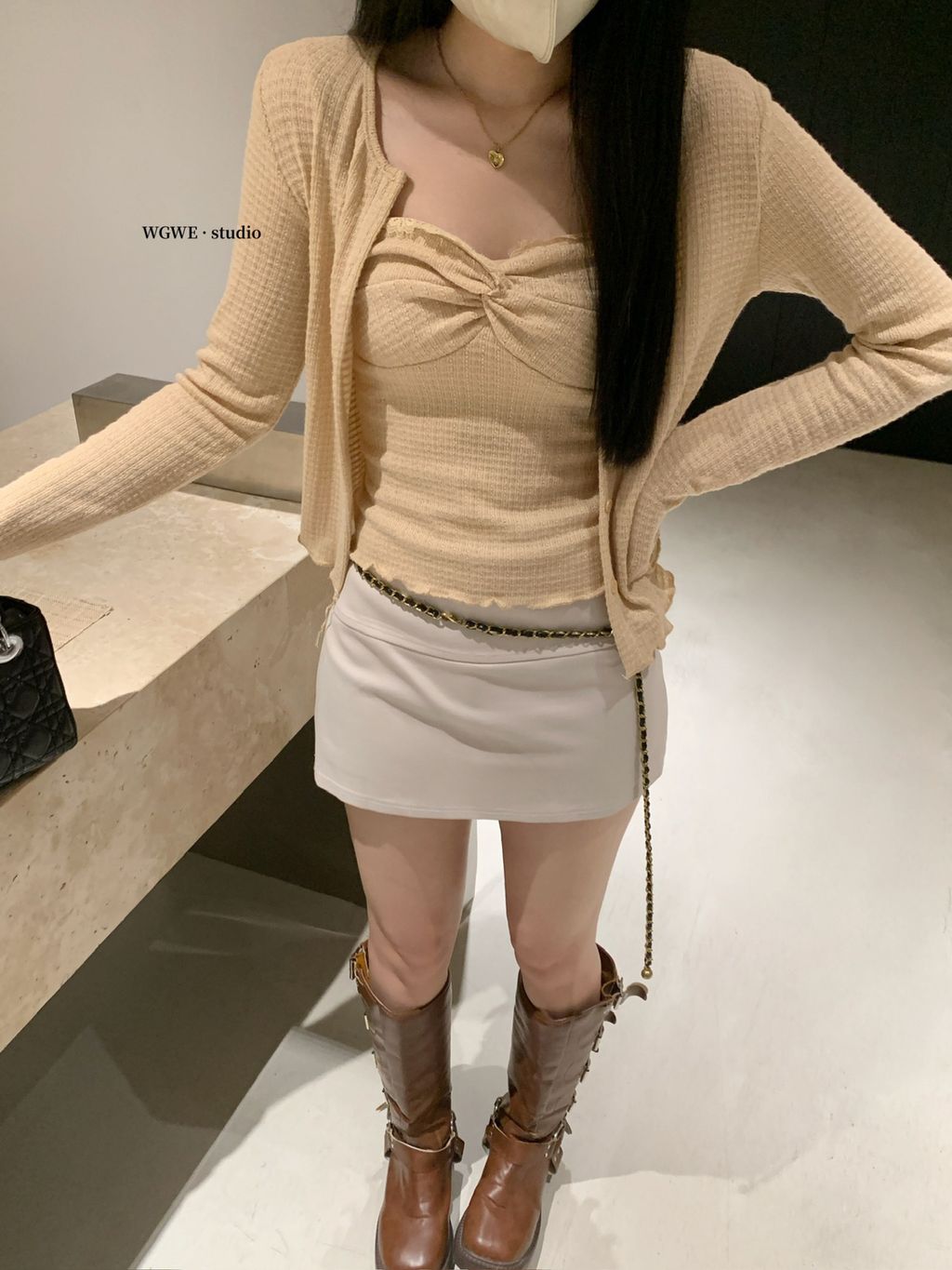 8e3ab03a8999c6b7702f28354fba96a7