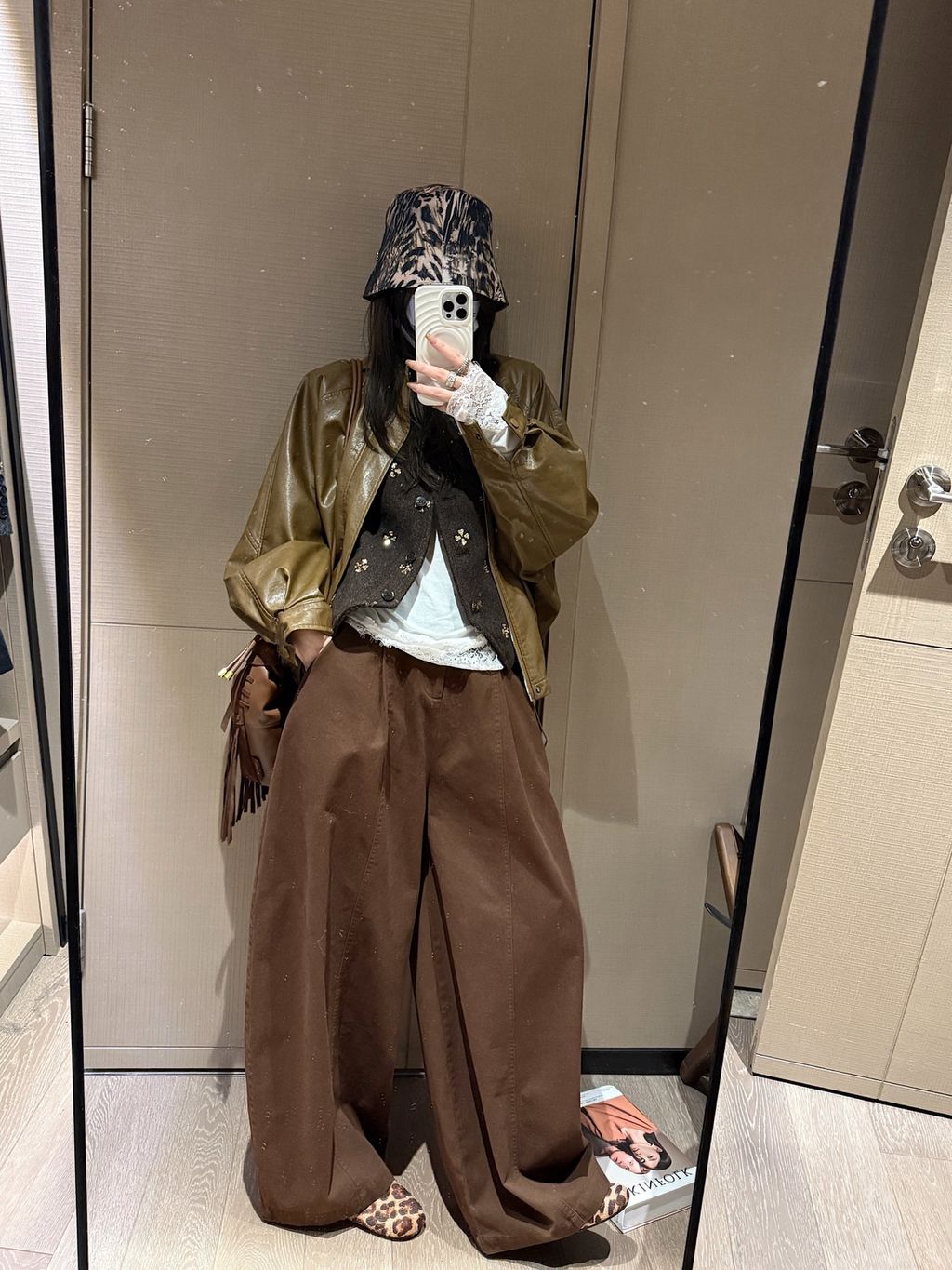 4ea54d57815a5a9f12b04c8422fcddcd