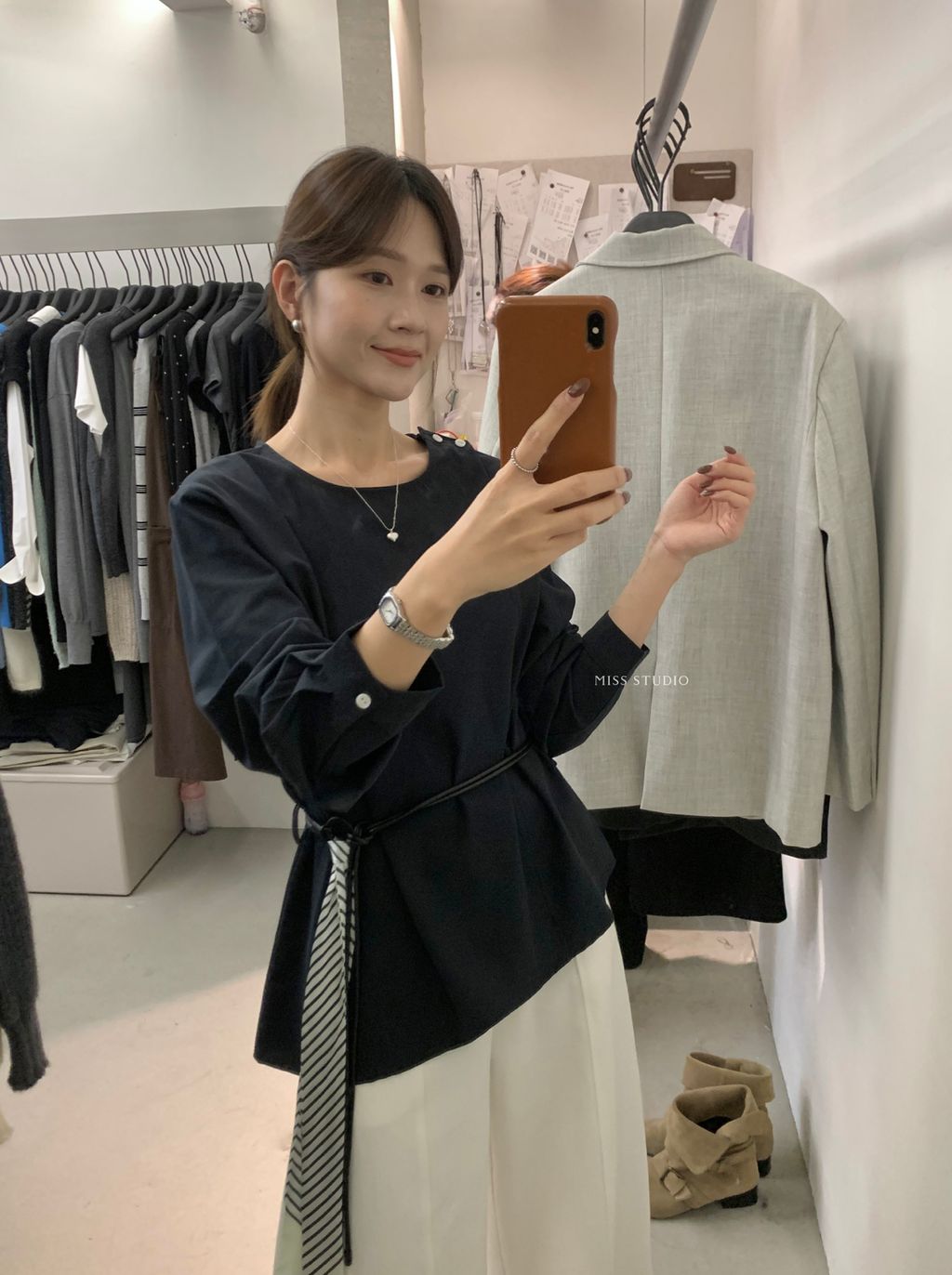 2b1ed7ee9bebe615d566da01a7bbc7b8