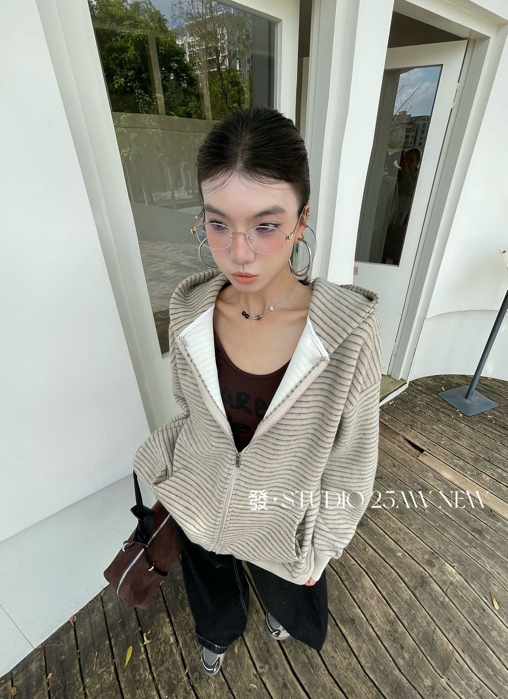 fb598929ccee3c2a2b8c124da057f19e