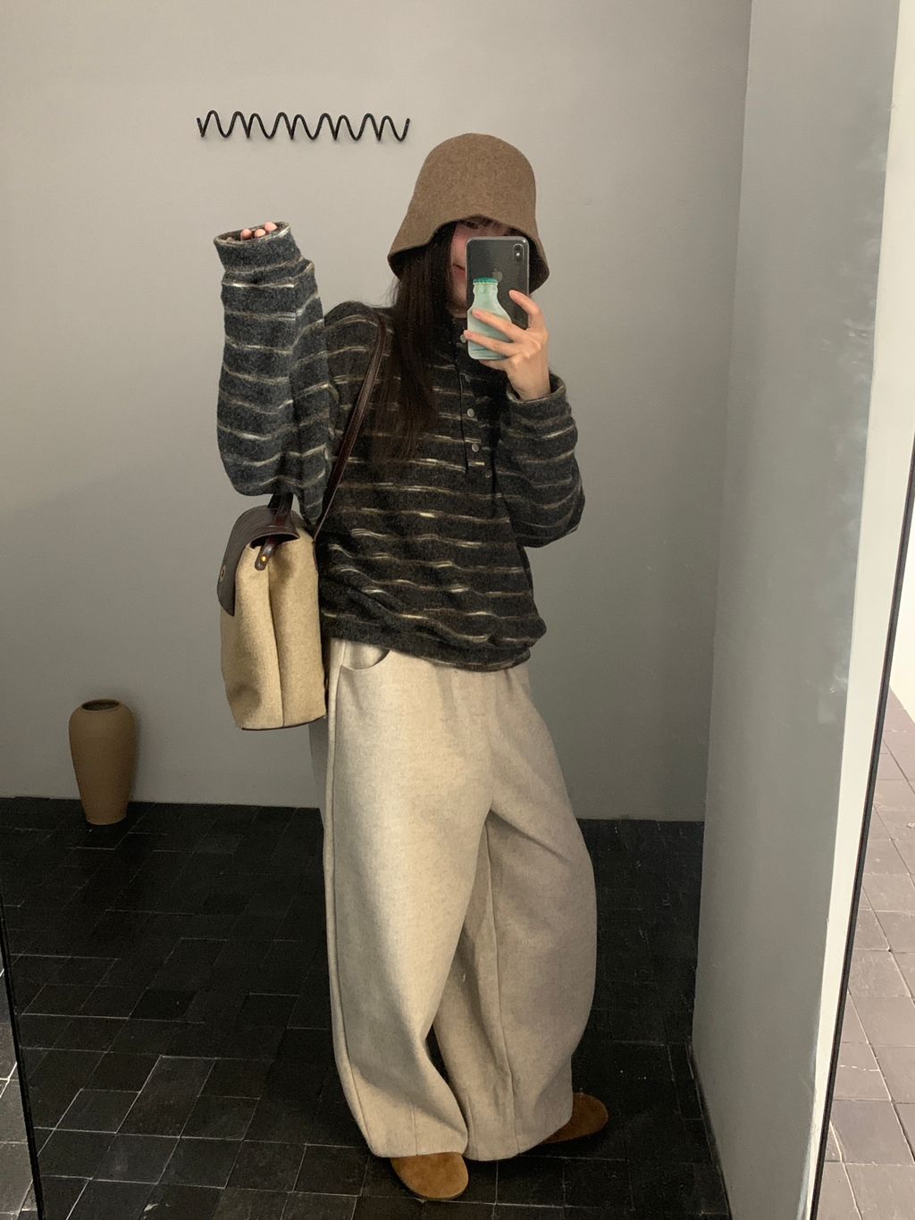 8e77a5135f9a7a5d340ed60299e582ad