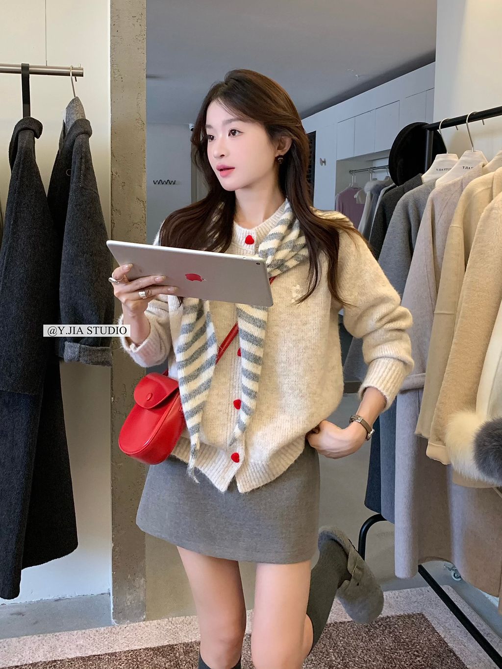 9b9d97661dcdd74442b9cf1a8b044cb0