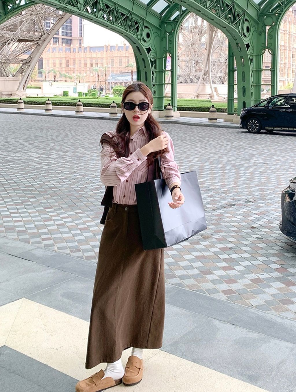 b7aae63ef80a48f1cb329cdba2de0ee9