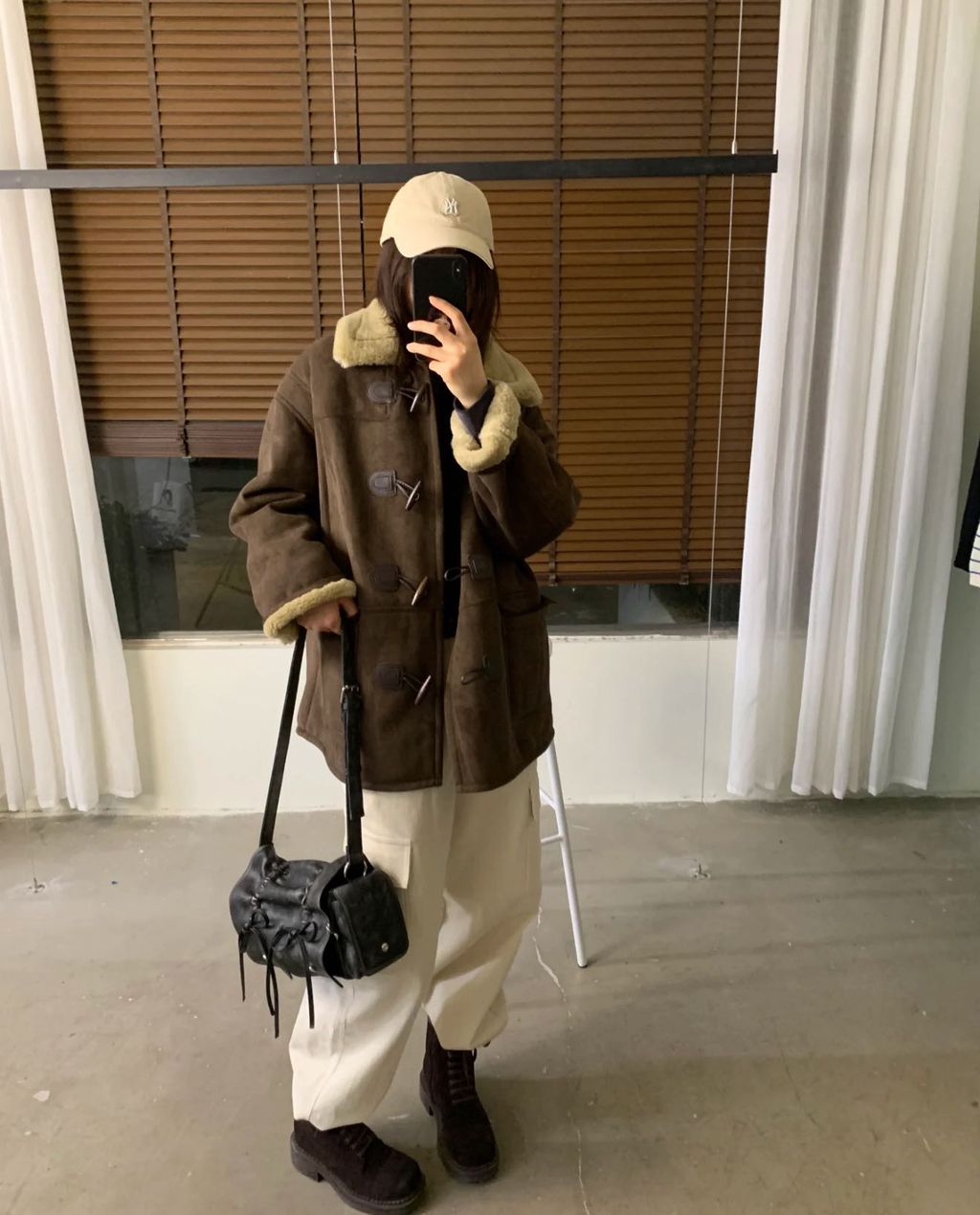 690318b11463cc735ad95f29b5bdc19c