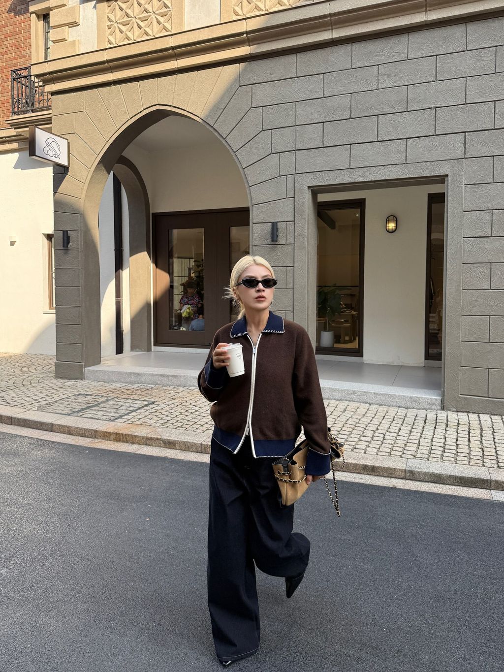 5f542b1ad65b46db76a883e2434f63b9