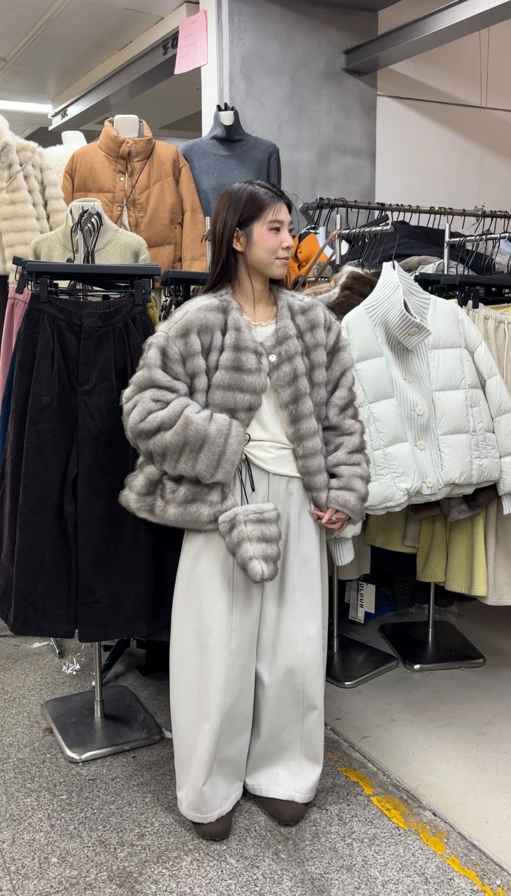 5c7d40aa2221e4e453a240b7b4abdd76