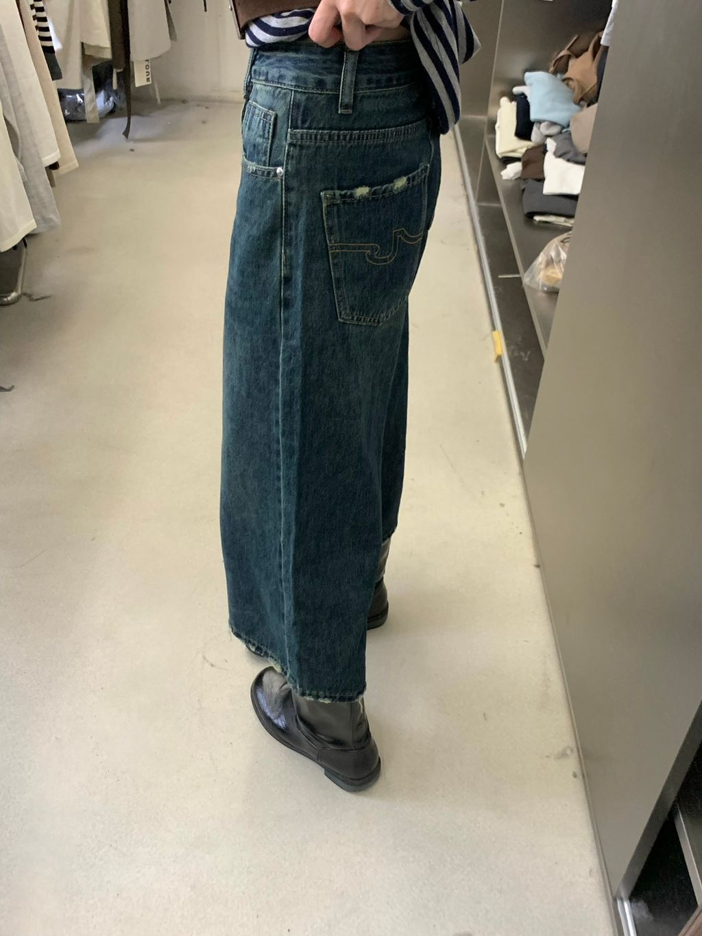 23c56dc1a28de064e0d3e9f9558e3240