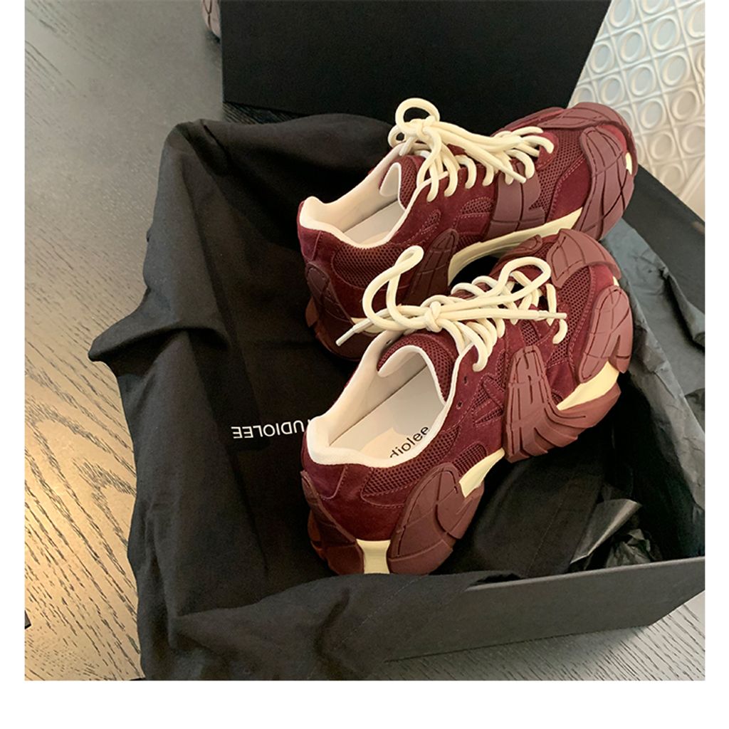 ef93ba223064d11d4ce7da04f1e834eb