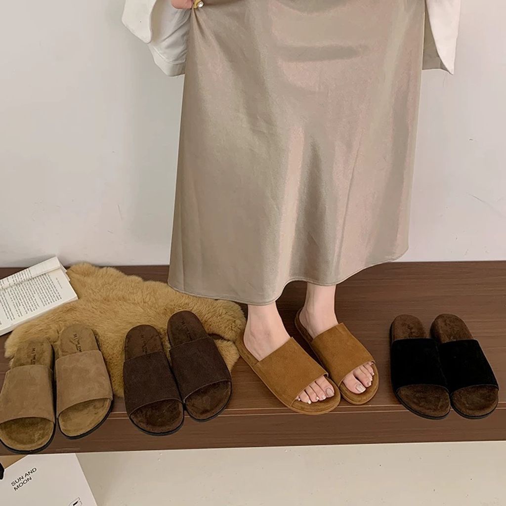 d07667cf8b5856d5cd903e4c15674eee