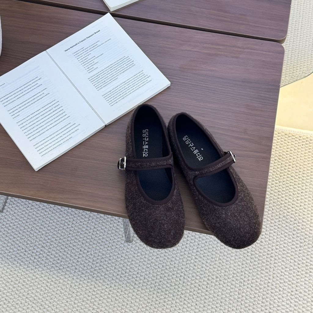 93f1d52baf16a785cff5789b00967b91