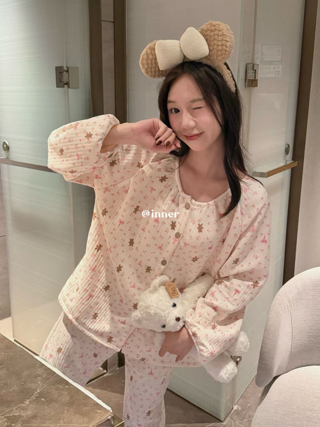 0b5fd878cf6f4a7ad41f226303d68554