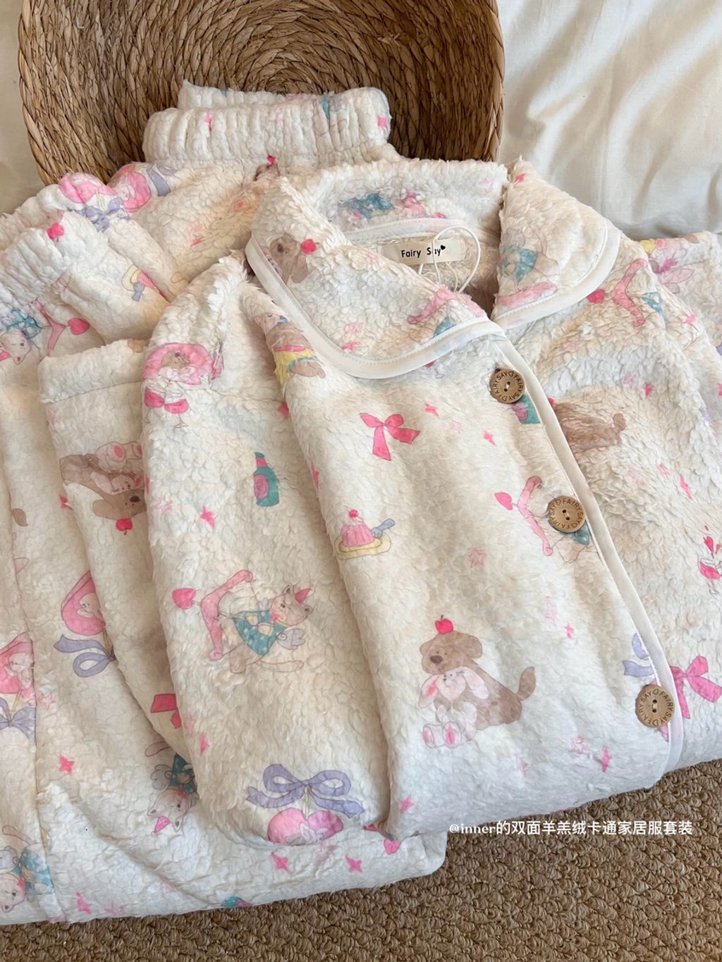 e1475537ab613cf63b58f4ccbbae8daf