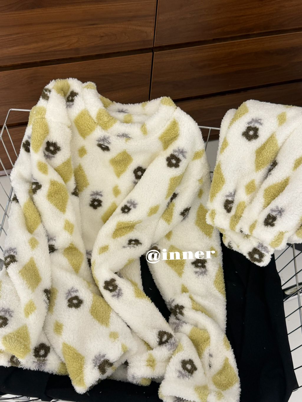 e763c80b4918e88d73e93305a9a80024