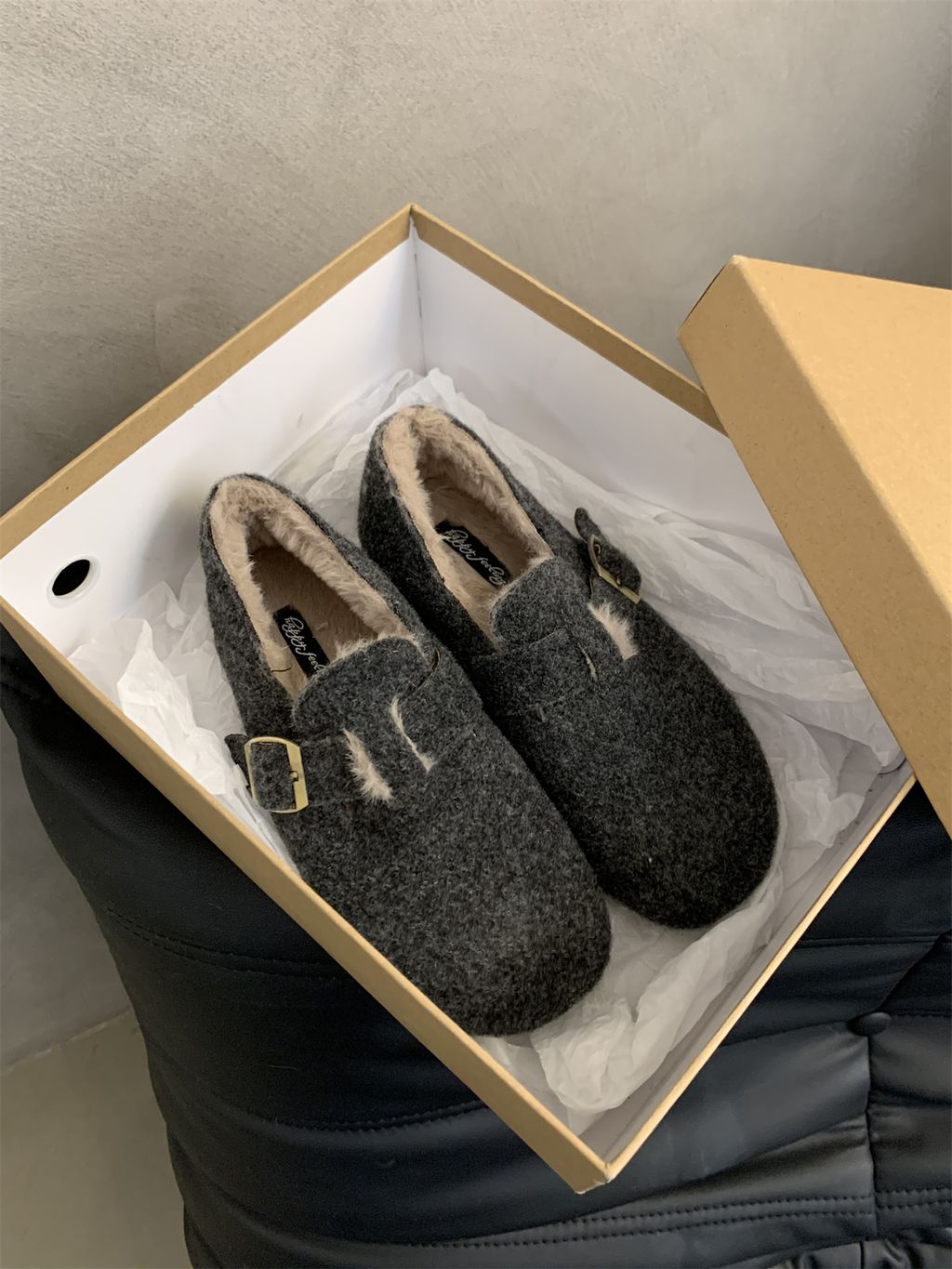 81dd99d0f282a9f9dd9725f4f6f2593d