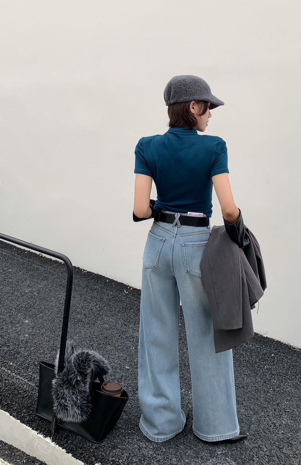 98589b7951120ba41102516260137822