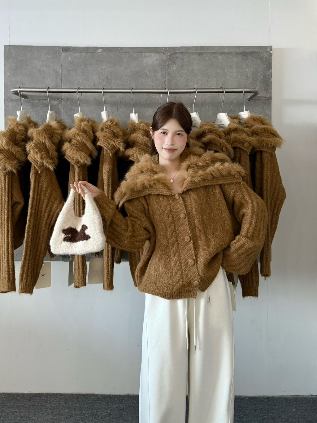 d8d9e54ec0b65a3c0feaa22d838a90d3