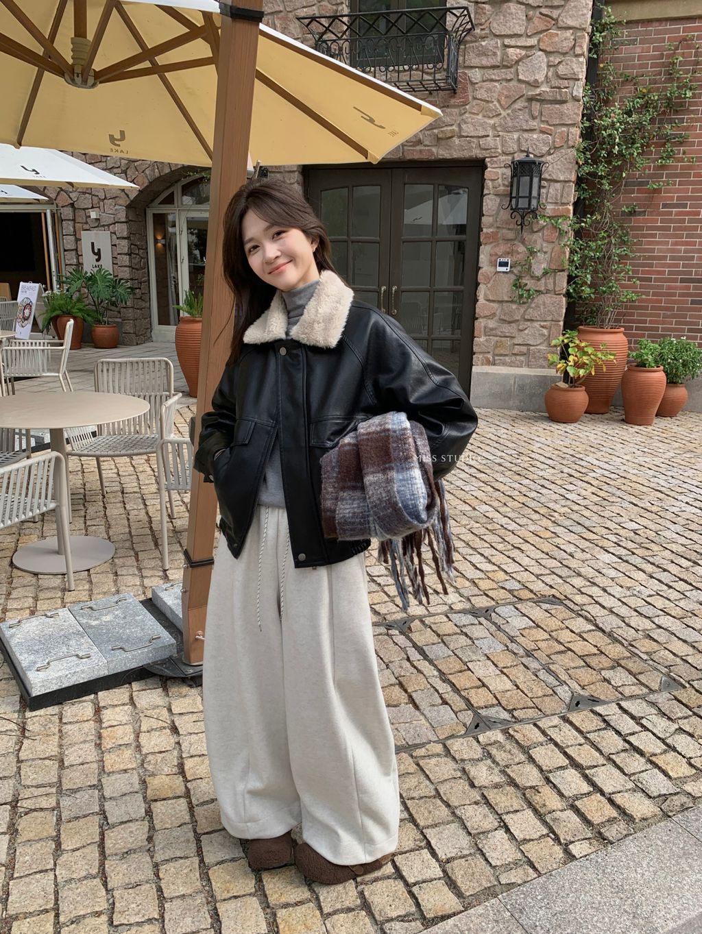 37ec0486e885fe467e2e4856d8b0f79c