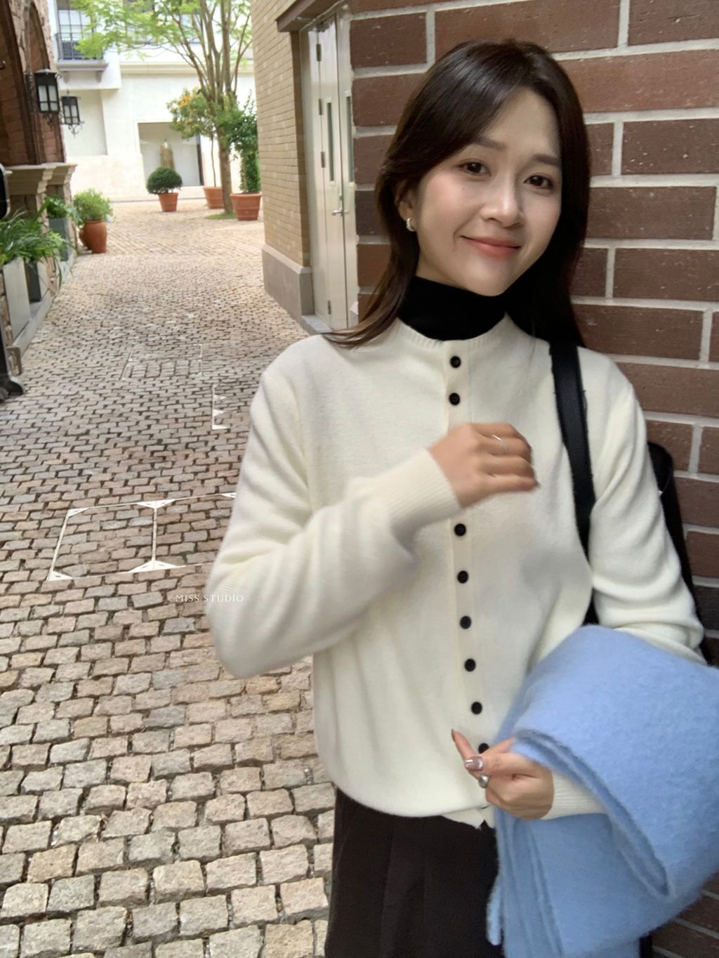 ab877fd0c8579c9f3f2e6c02740563b5