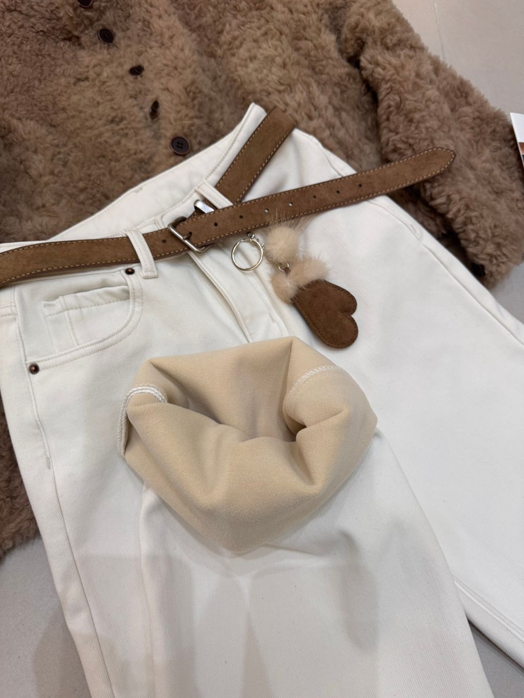 ea12240c5b941f1ef9dfdda8075caff2