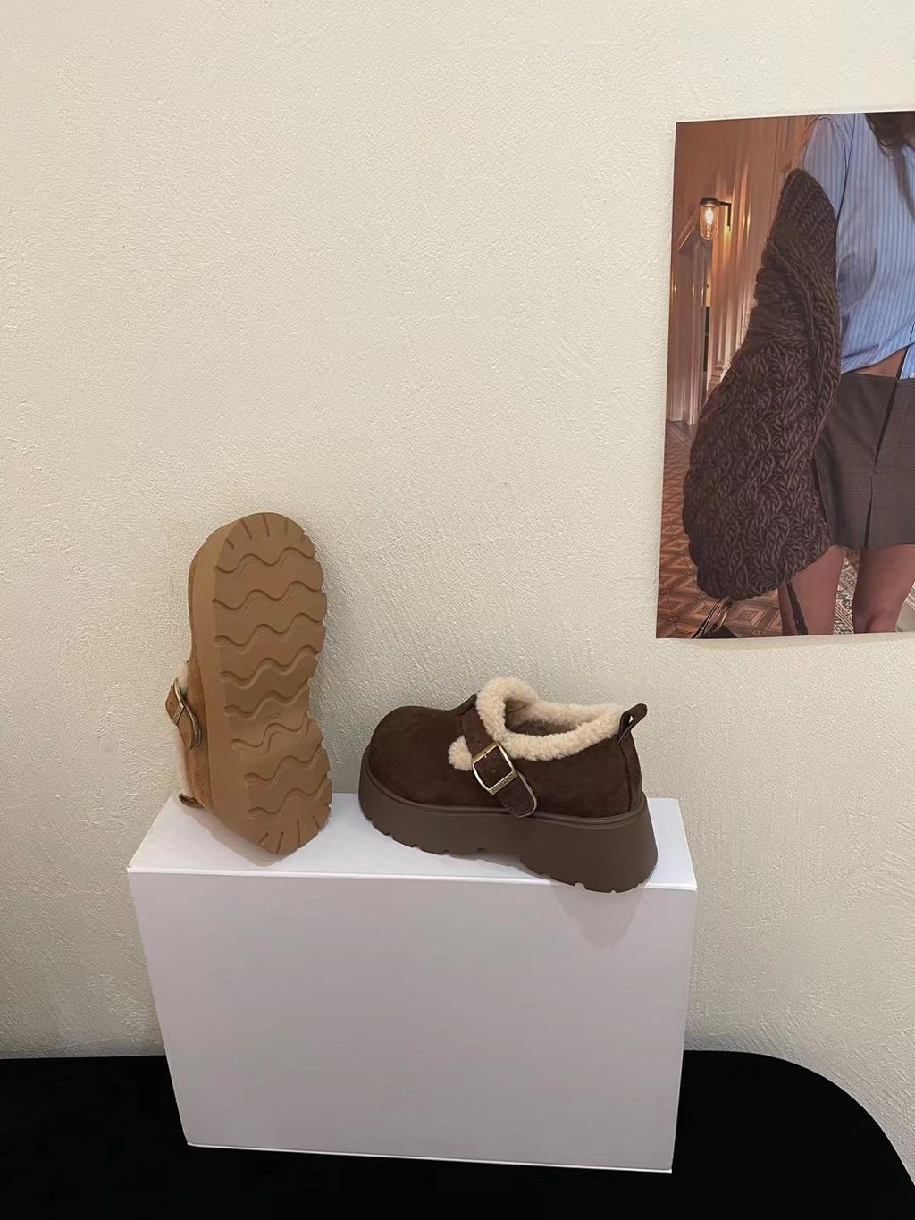 967250a1052110e3aecd52c38ea69d73