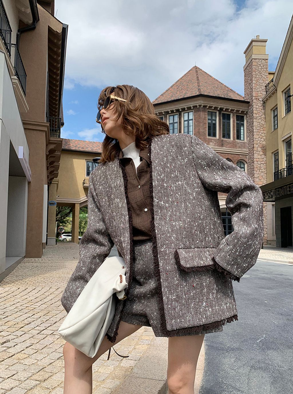 6928b45e3515f23e75ae23d6495b3c5b