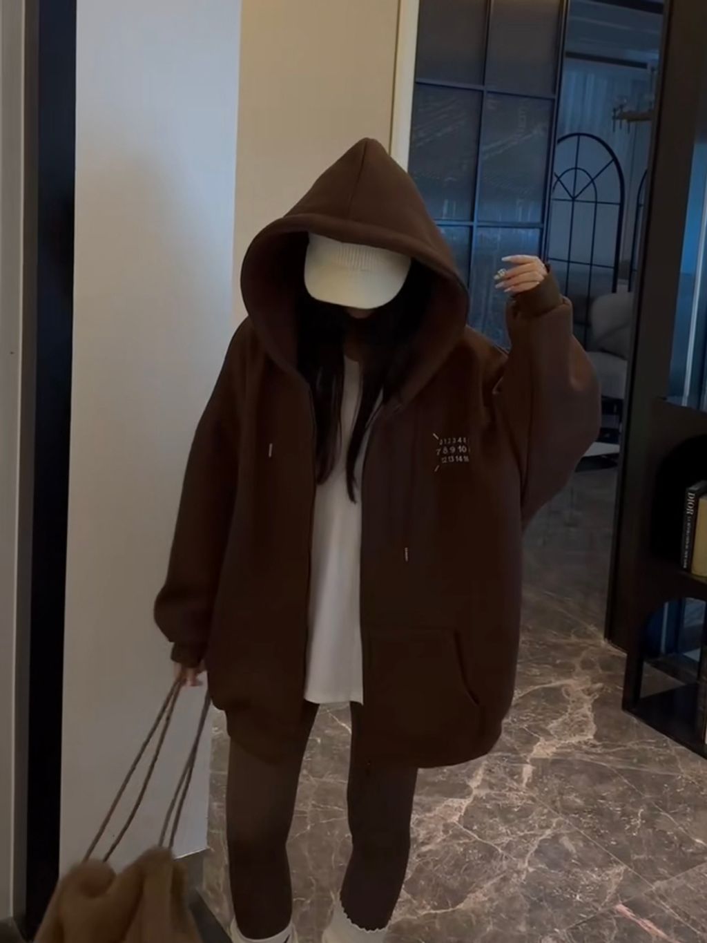 a18307c403f256112d409e1d54b50e82