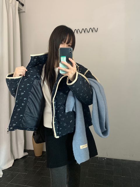 21b6de89ec195684ba56916b475a1951