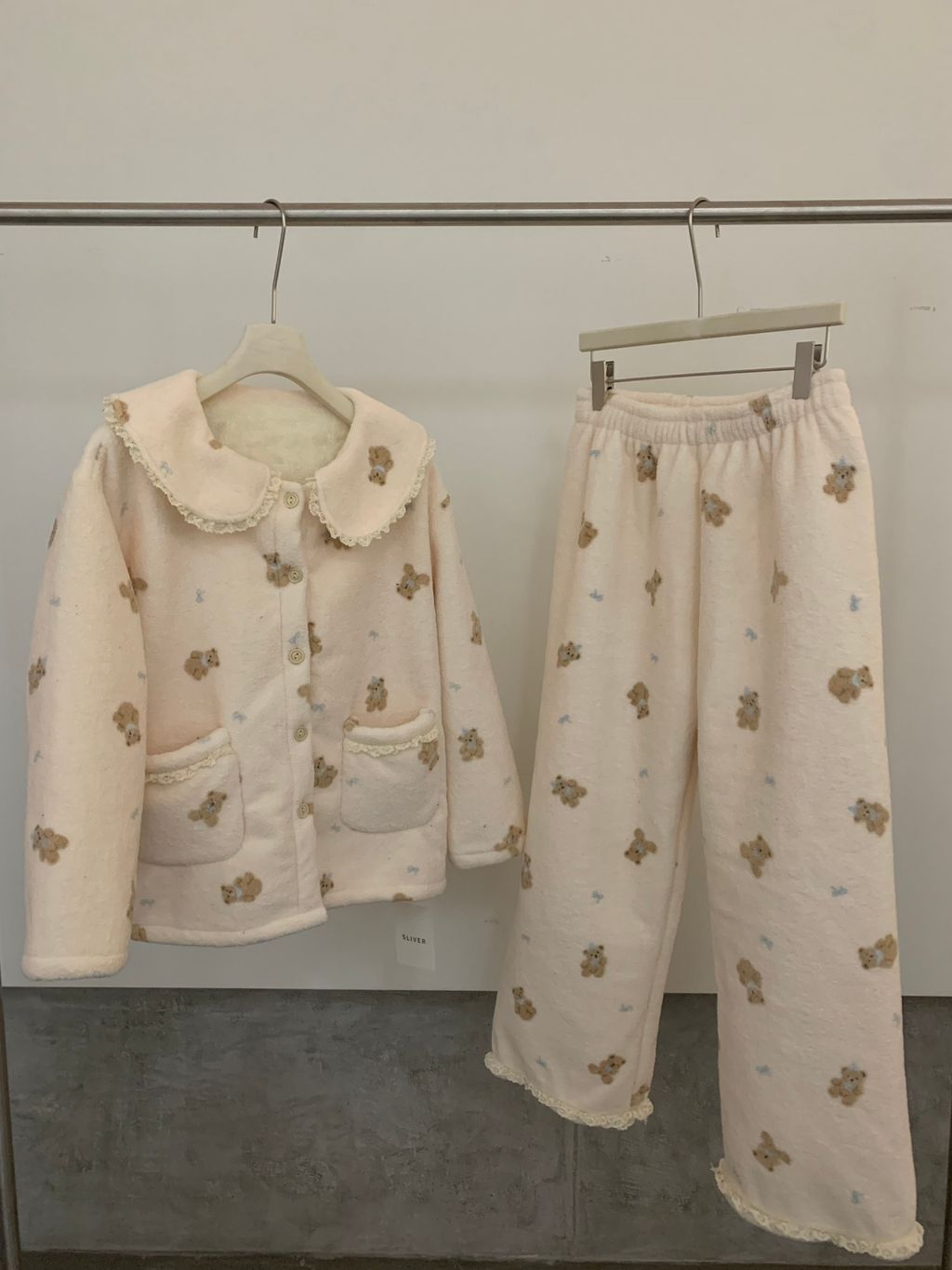 3df89a038e74f1c9efdde9eeea127881