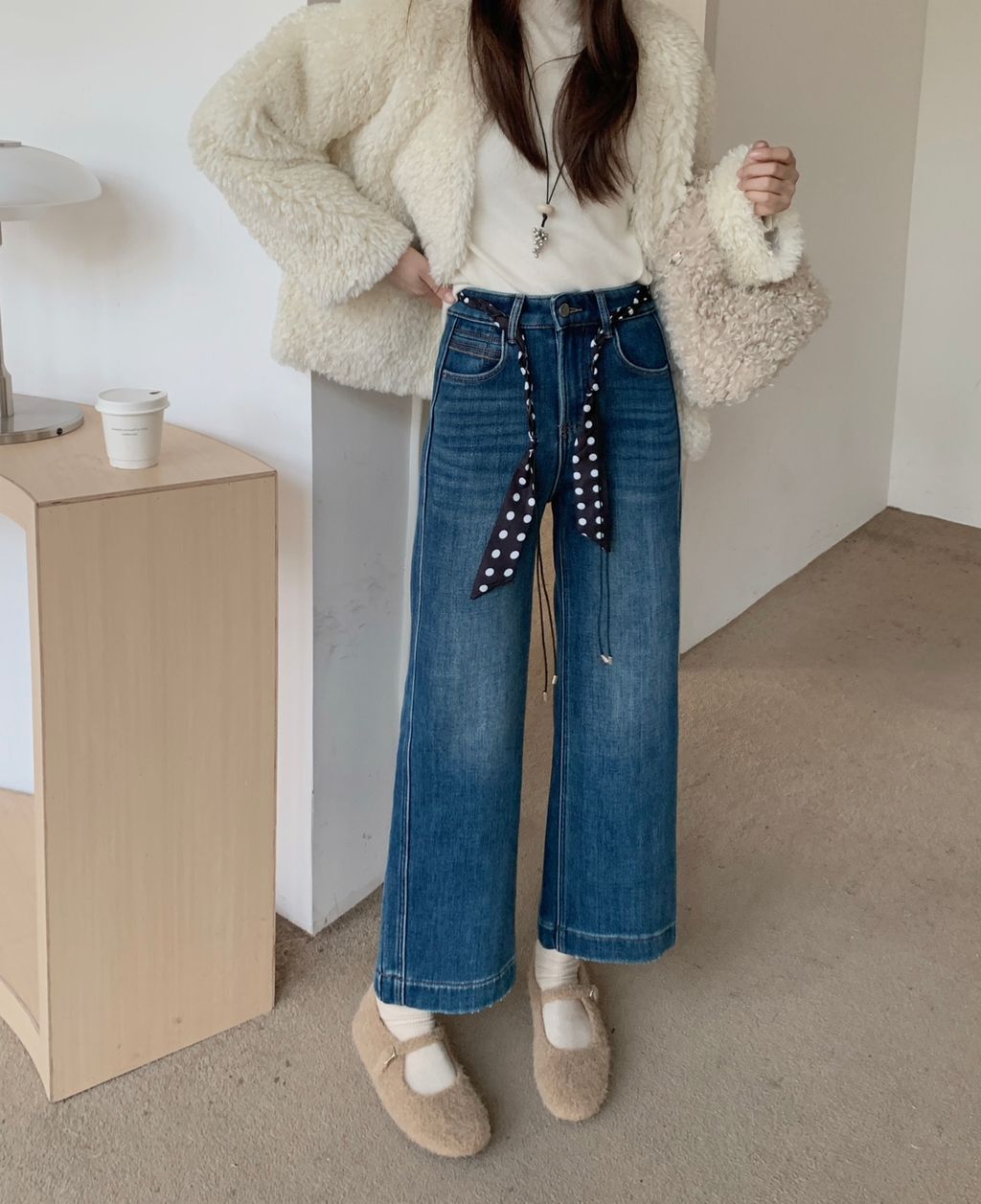 99de8eb4c6ad89656ee33e5b0e77dc73