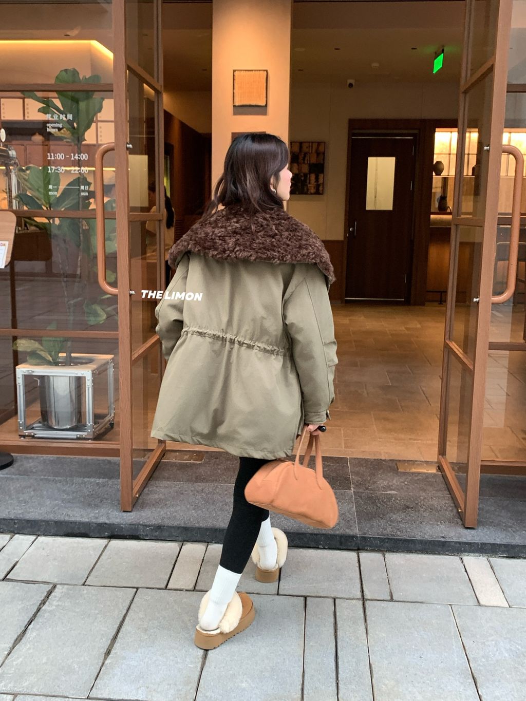 54b4321fcde2847bfb9a88d32a3db949