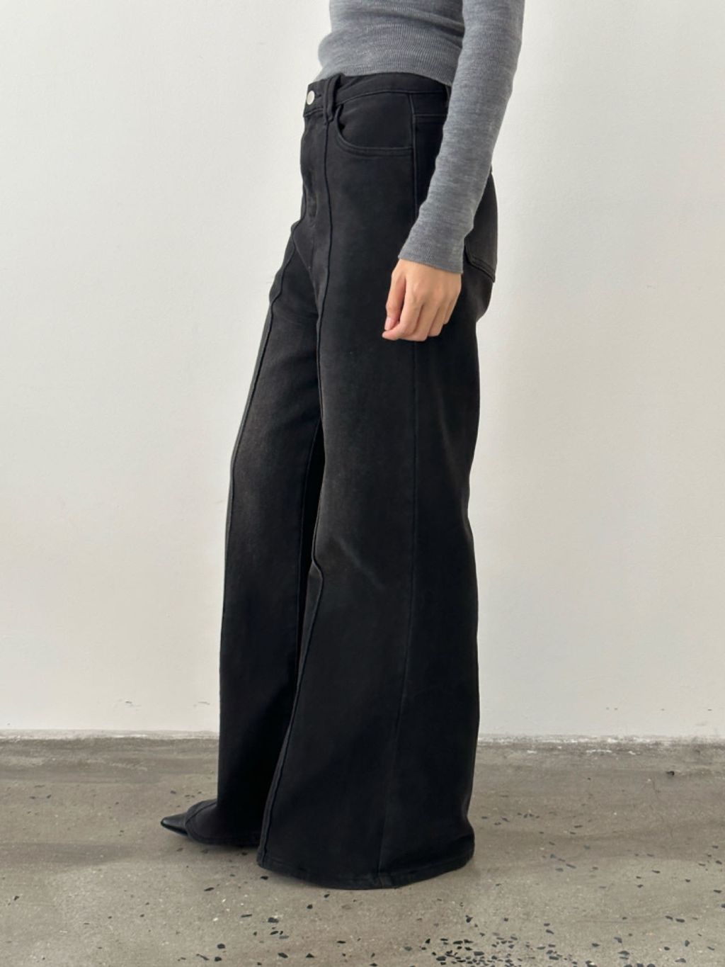 08a87cb7b5f30bc8ac2c4f68acdc4079