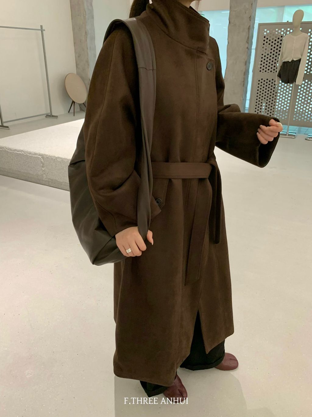 4be8f9a22589764beaac35121700524e