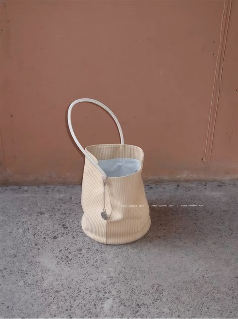 9abd8622599f9b4f6efa153b83cd7cf6