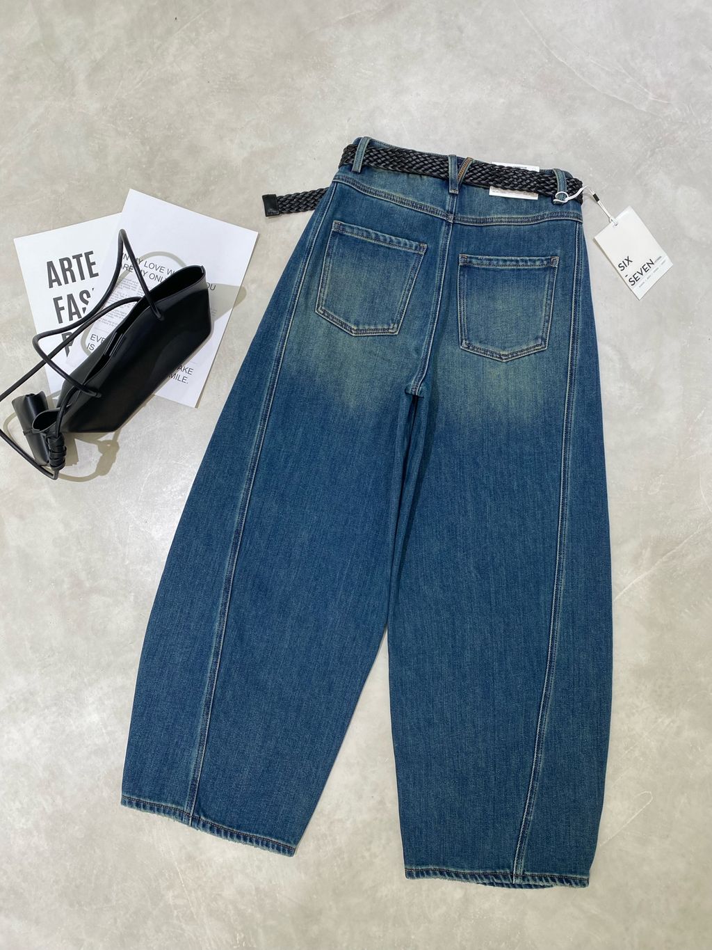 77a8e27b8cc5ea155892731e0be366fd