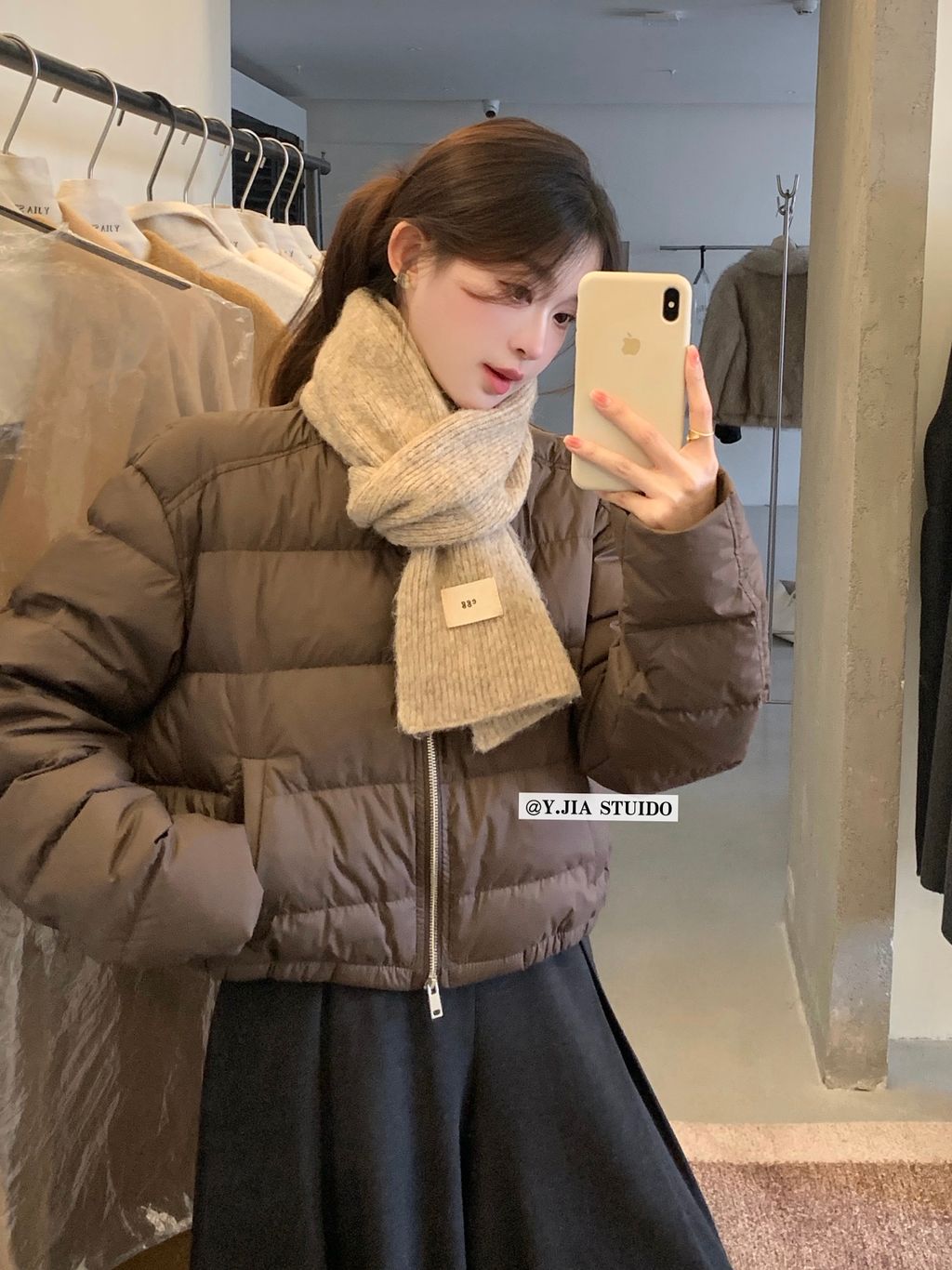 697f17bfeaf9f10c4e4f2533d9387895