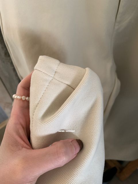 a813371926b136846aea20d1fd338a55