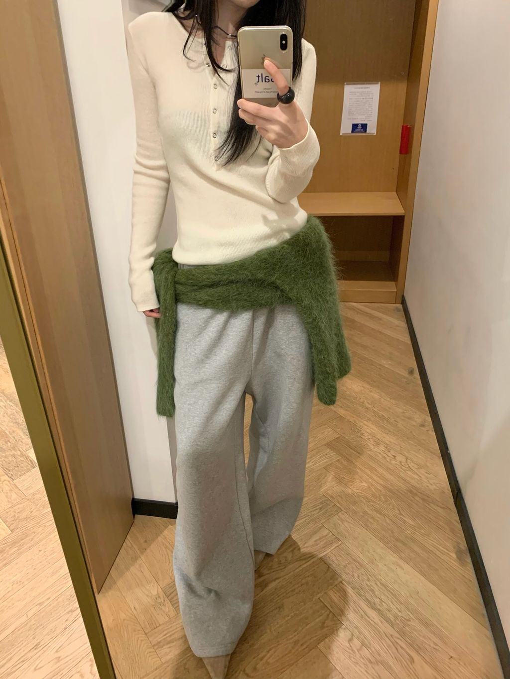 9f5cc2077b4b781216e660e080a1f797